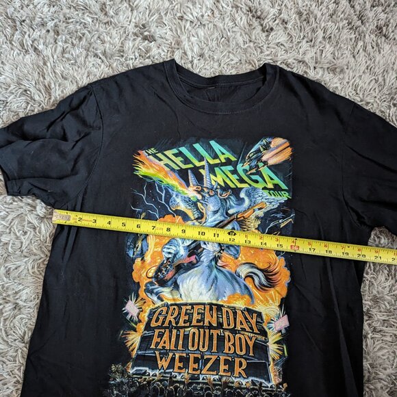 Hella Mega Tour 2021 Green Day Weezer Fall Out Boy 2 sided Shirt - Picture 5 of 5